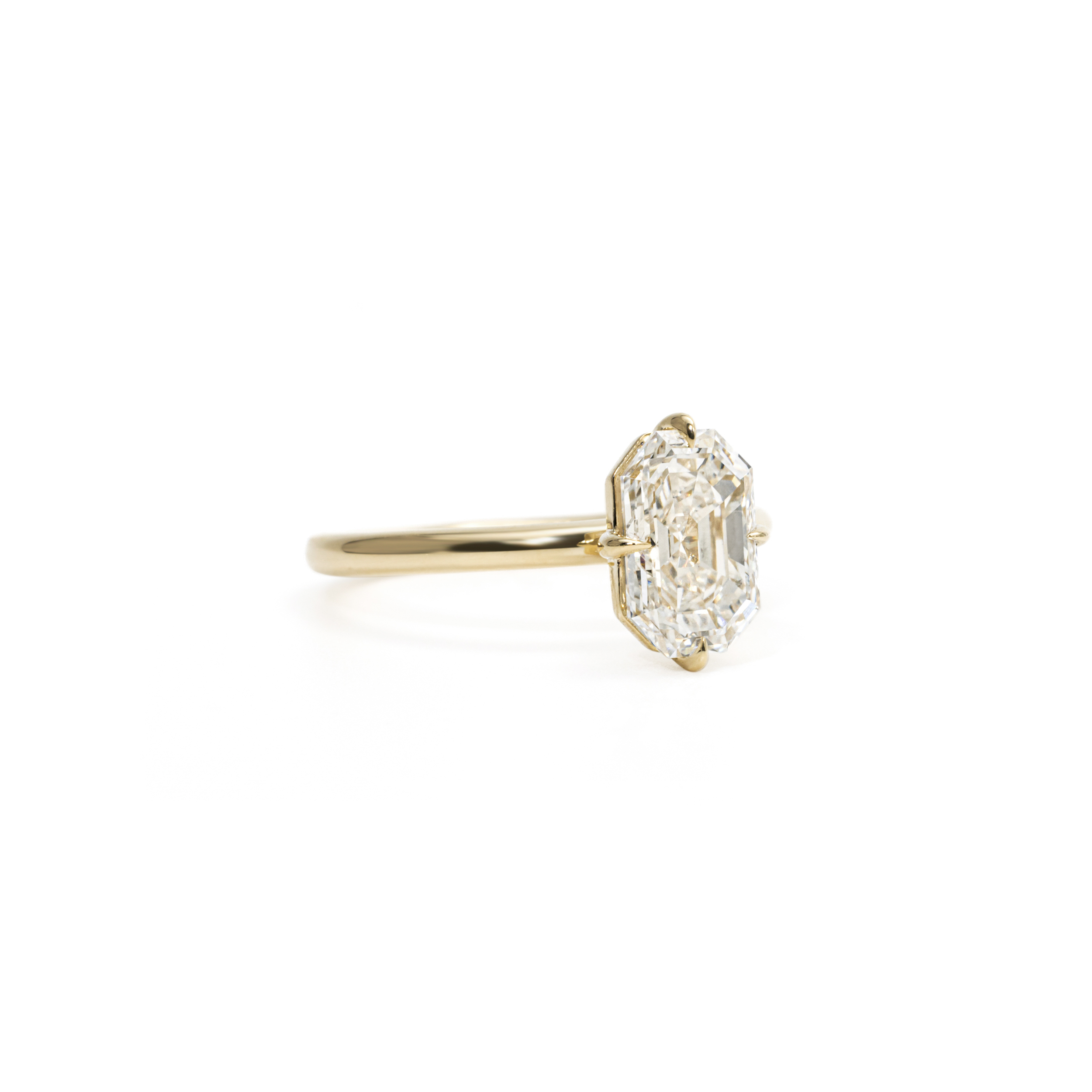 Octagon Emerald Cut Lab Grown Diamond Ring thumbnail 5