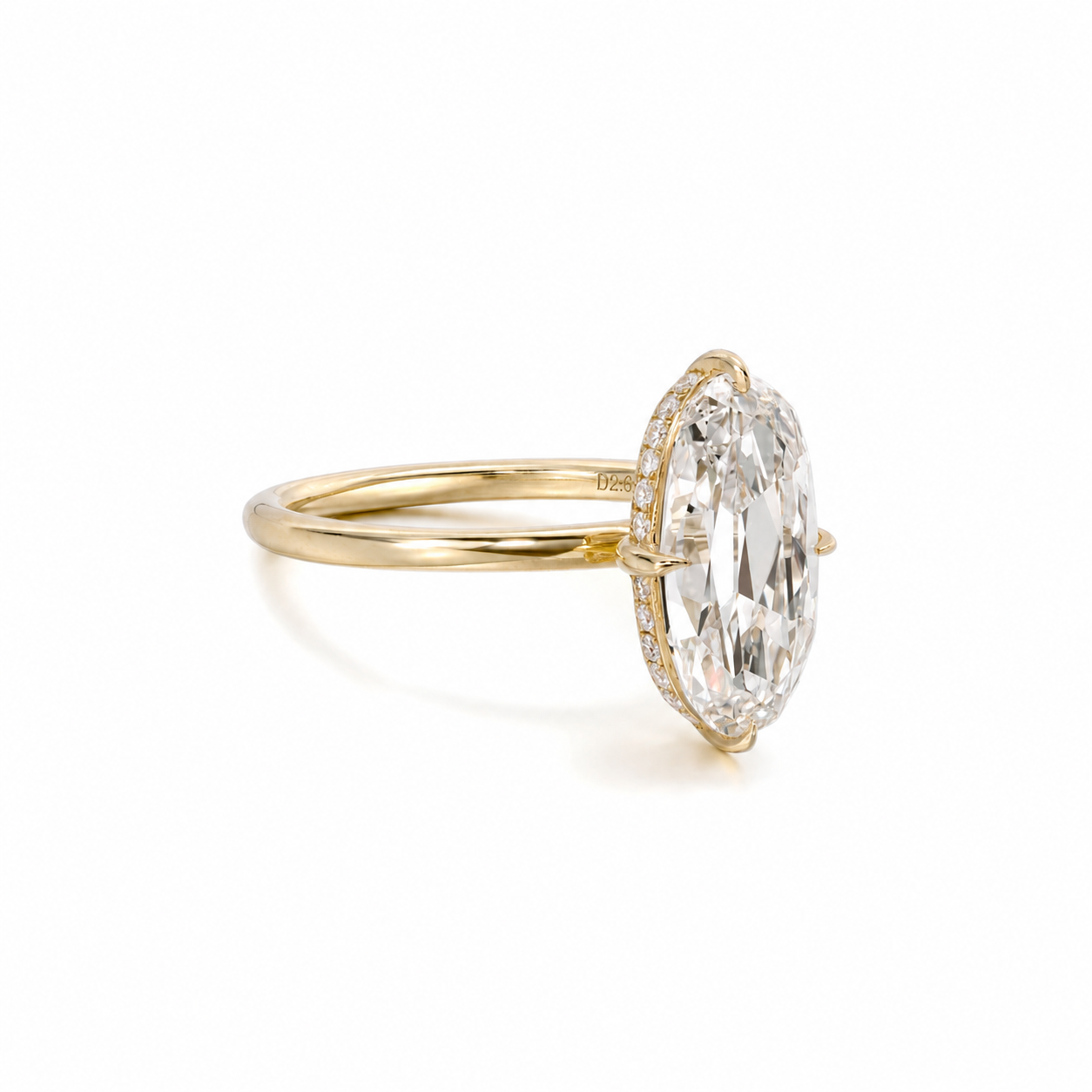 Elongated Oval (Moval) Lab Grown Diamond Ring thumbnail 4